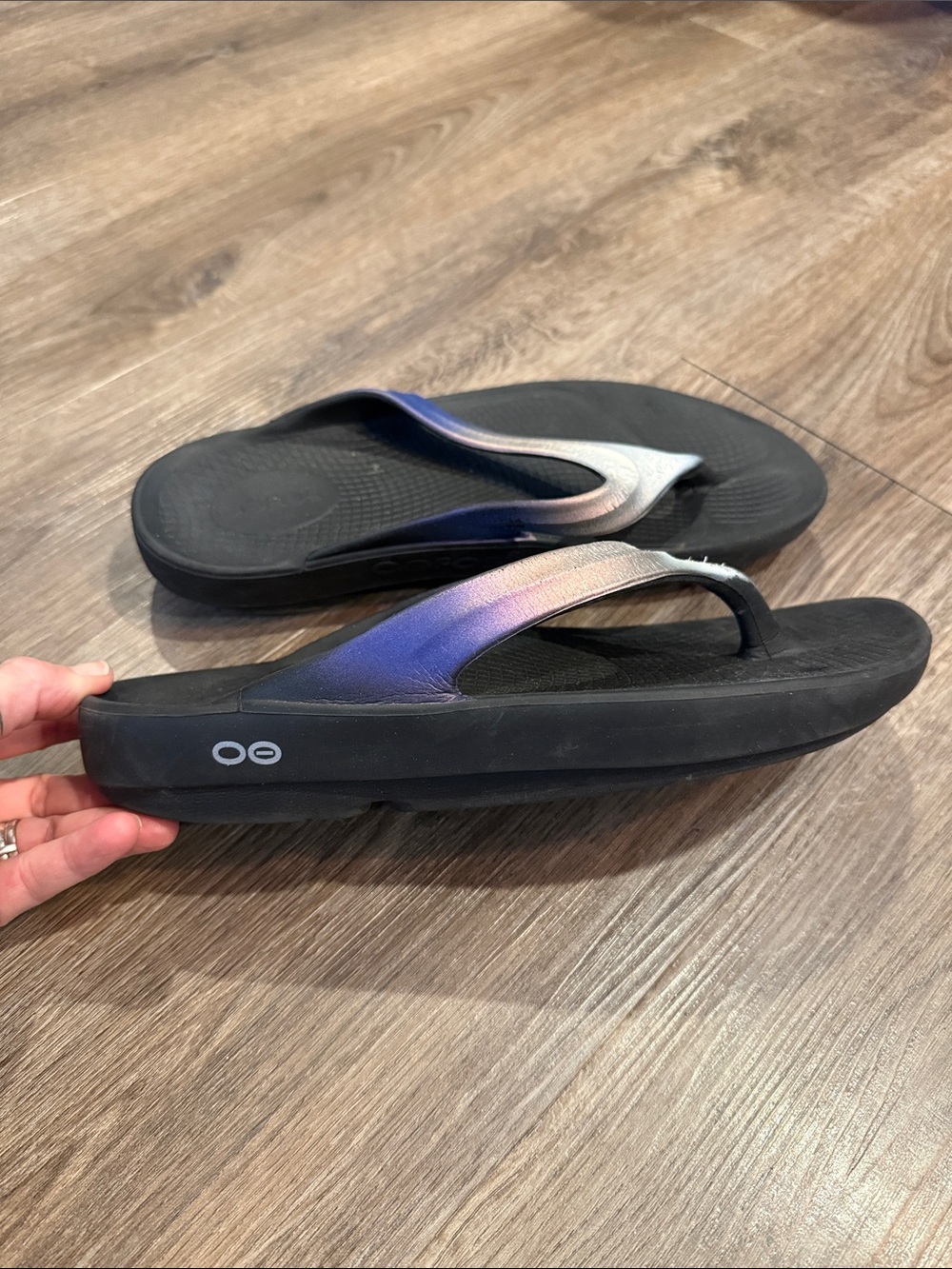 OOFOS Women's OOlala Luxe Recovery Sandal Size 9 Women’s